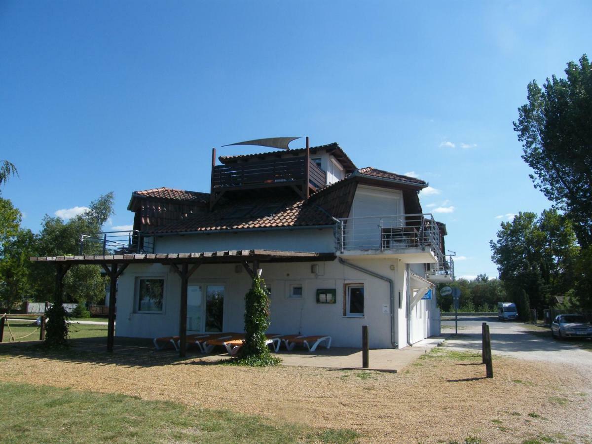 Beach Resident Balatonszemes Ngoại thất bức ảnh